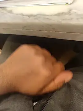 hotboy43339 online show from 02-10-26, 10:36