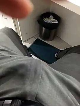 hotboy43339 online show from 03-08-26, 08:45