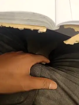 hotboy43339 online show from 10-13-25, 02:02