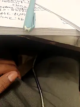 hotboy43339 online show from 02-05-26, 03:02