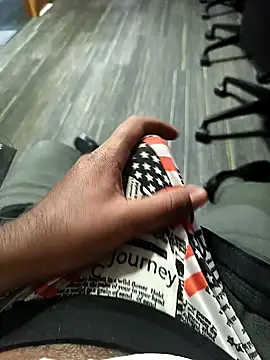 hotboy43339 online show from 11-18-25, 08:23