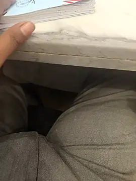 hotboy43339 online show from 12-15-25, 09:15