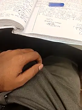 hotboy43339 online show from 10-31-25, 05:48