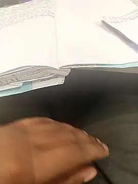 hotboy43339 online show from 11-28-25, 04:56