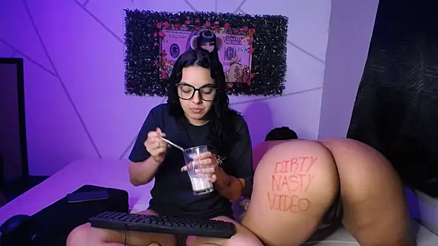 Sweet Dirty Baby online show from 07-08-26, 07:20