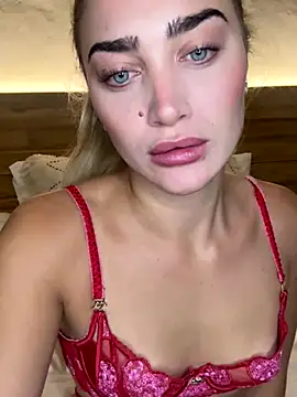 Snapshot of auriangel chatting on 09-19-25, 01:42 auriangel online show from 09-19-25, 01:42