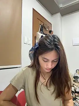 LanySylvia online show from 11-15-25, 01:48