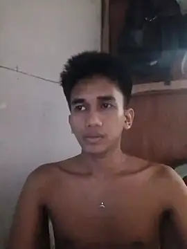 charlie0728 online show from 10-07-25, 03:46