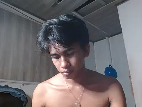 charlie0728 online show from 09-18-25, 03:37