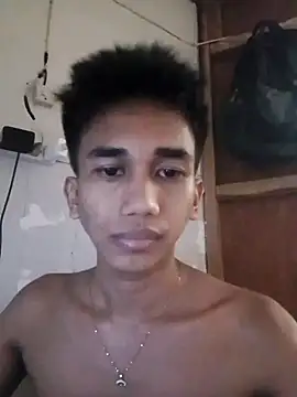 charlie0728 online show from 10-04-25, 11:34