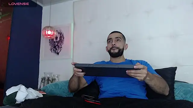 Yiyo10  online show from 03-11-26, 09:42