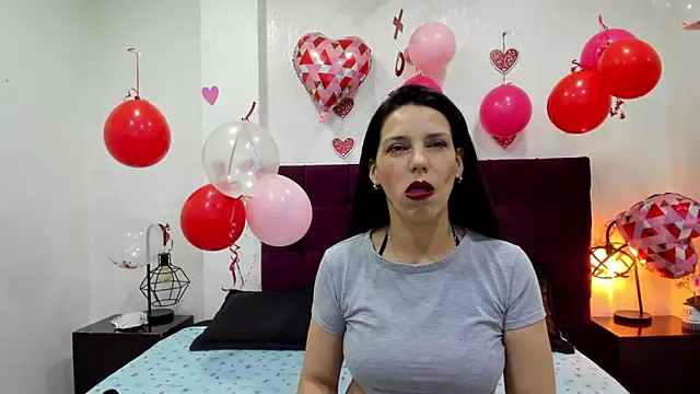 Snapshot of MashaPiink chatting on 02-22-26, 01:24 MashaPiink online show from 02-22-26, 01:24