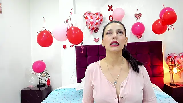 Snapshot of MashaPiink chatting on 02-26-26, 01:00 MashaPiink online show from 02-26-26, 01:00