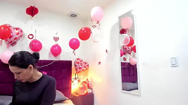 Snapshot of MashaPiink chatting on 02-17-26, 12:46 MashaPiink online show from 02-17-26, 12:46