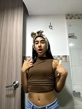 Snapshot of Kassie_Collins chatting on 11-11-25, 08:36 Kassie Collins online show from 11-11-25, 08:36