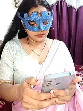 MEERAcle online show from 04-18-26, 04:09
