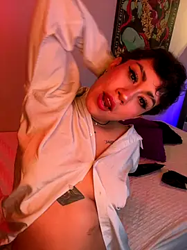 Snapshot of ZahaRose chatting on 10-11-25, 04:35 ZahaRose online show from 10-11-25, 04:35