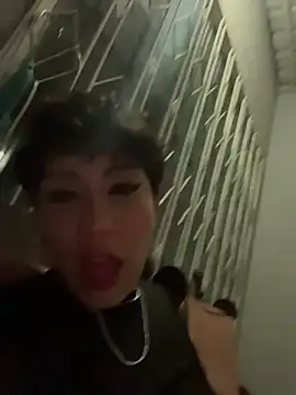 ZahaRose online show from 11-12-25, 05:33