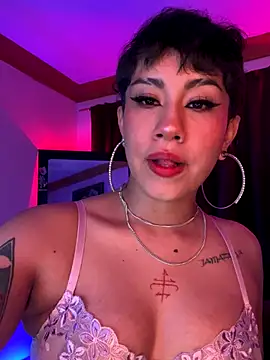 Snapshot of ZahaRose chatting on 10-16-25, 01:25 ZahaRose online show from 10-16-25, 01:25