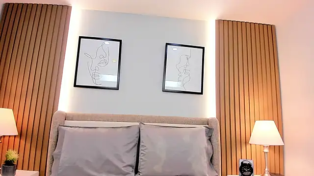 catalina jolie online show from 11-16-25, 04:06