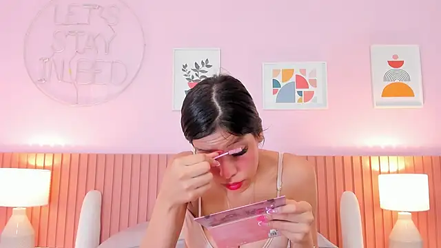 catalina jolie online show from 11-17-25, 04:16