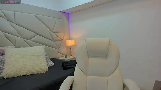 persefone 333 online show from 09-15-25, 08:09