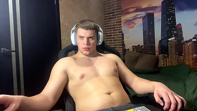 MusclePhantom online show from 03-25-26, 09:35