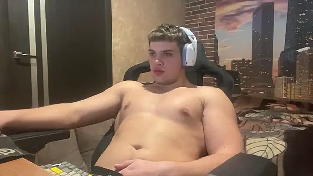 MusclePhantom online show from 01-13-26, 09:52