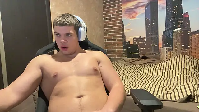 MusclePhantom online show from 11-15-25, 10:03