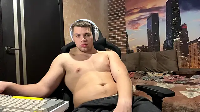 MusclePhantom online show from 03-19-26, 09:04