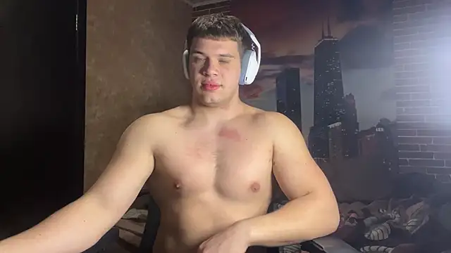 MusclePhantom online show from 04-16-26, 09:39