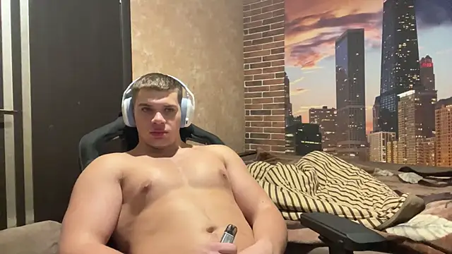 MusclePhantom online show from 11-26-25, 09:48