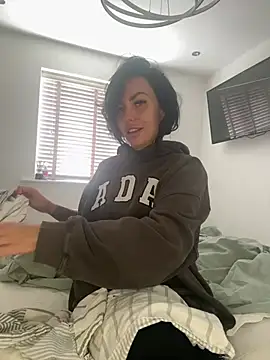 BELLABLACKXUK online show from 04-23-26, 08:43