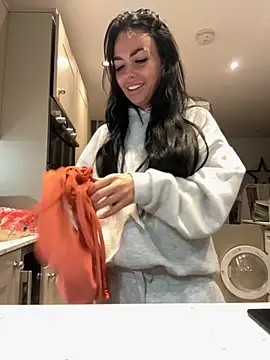 Snapshot of BELLABLACKXUK chatting on 09-24-25, 08:48 BELLABLACKXUK online show from 09-24-25, 08:48