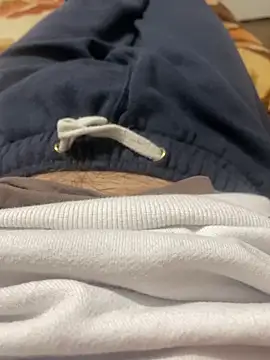 Snapshot of wwwiiilll chatting on 10-23-25, 04:05 wwwiiilll online show from 10-23-25, 04:05