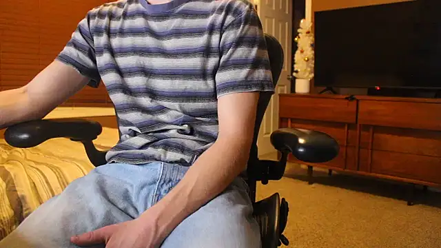 jjjjjfive online show from 12-04-25, 03:16