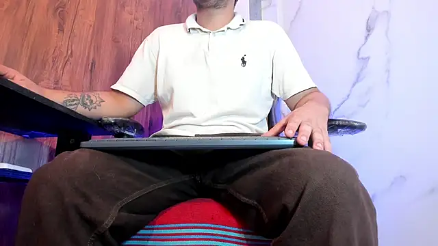 juanmechanic  online show from 02-20-26, 01:57