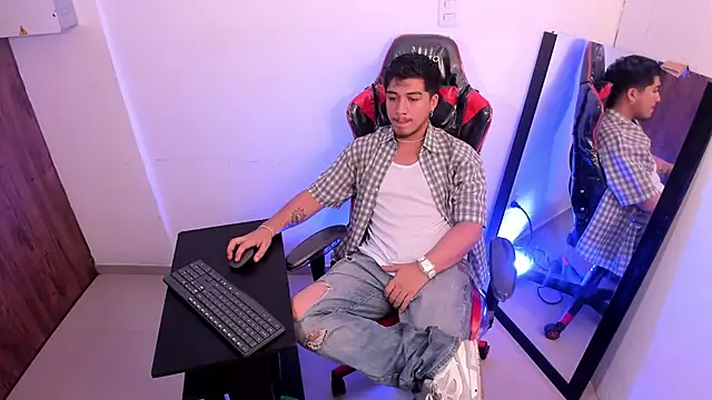 juanmechanic  online show from 11-06-25, 05:55