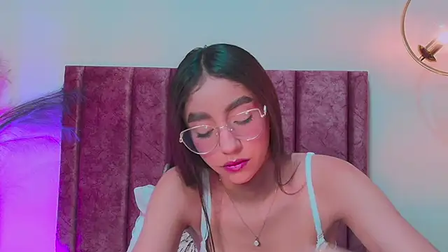 Snapshot of IvyJhons chatting on 11-14-25, 11:58 IvyJhons online show from 11-14-25, 11:58