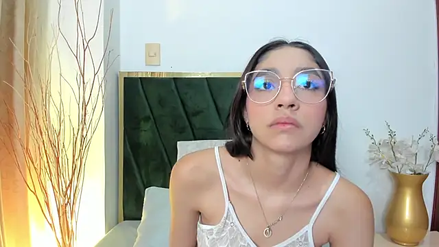 Snapshot of IvyJhons chatting on 11-29-25, 12:16 IvyJhons online show from 11-29-25, 12:16