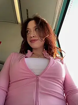 Snapshot of EstaVista chatting on 10-11-25, 01:23 EstaVista online show from 10-11-25, 01:23