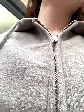 Snapshot of EstaVista chatting on 10-12-25, 01:12 EstaVista online show from 10-12-25, 01:12