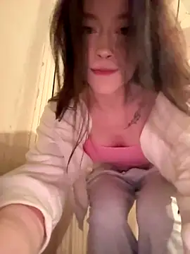 Snapshot of EstaVista chatting on 09-09-25, 03:32 EstaVista online show from 09-09-25, 03:32