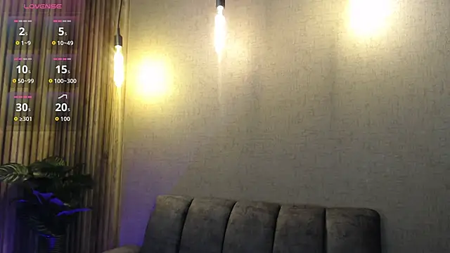 KimGarces online show from 11-08-25, 04:05