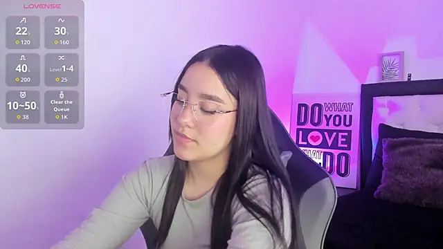 KimGarces online show from 09-13-25, 08:42