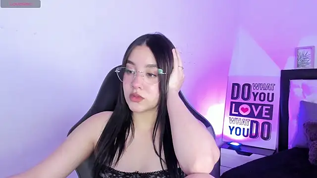 KimGarces online show from 09-19-25, 08:24