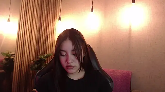 KimGarces online show from 10-05-25, 03:36