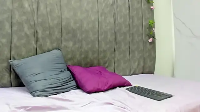 Lucia78couple online show from 10-08-25, 03:52