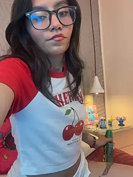 eviegothel  online show from 11-18-25, 08:34