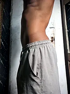 Snapshot of blacksilva369 chatting on 12-20-25, 04:54 blacksilva369 online show from 12-20-25, 04:54